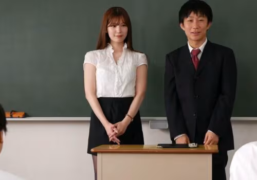 Nữ giáo viên xinh đẹp và mối quan hệ cô trò cùng cậu sinh viên mới đến